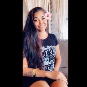 Meet your Posher, Felisha